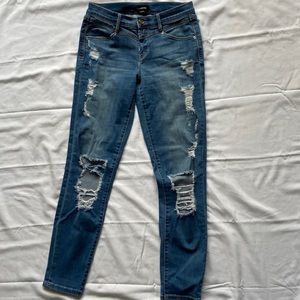 Bebe distressed skinny jeans size 26
